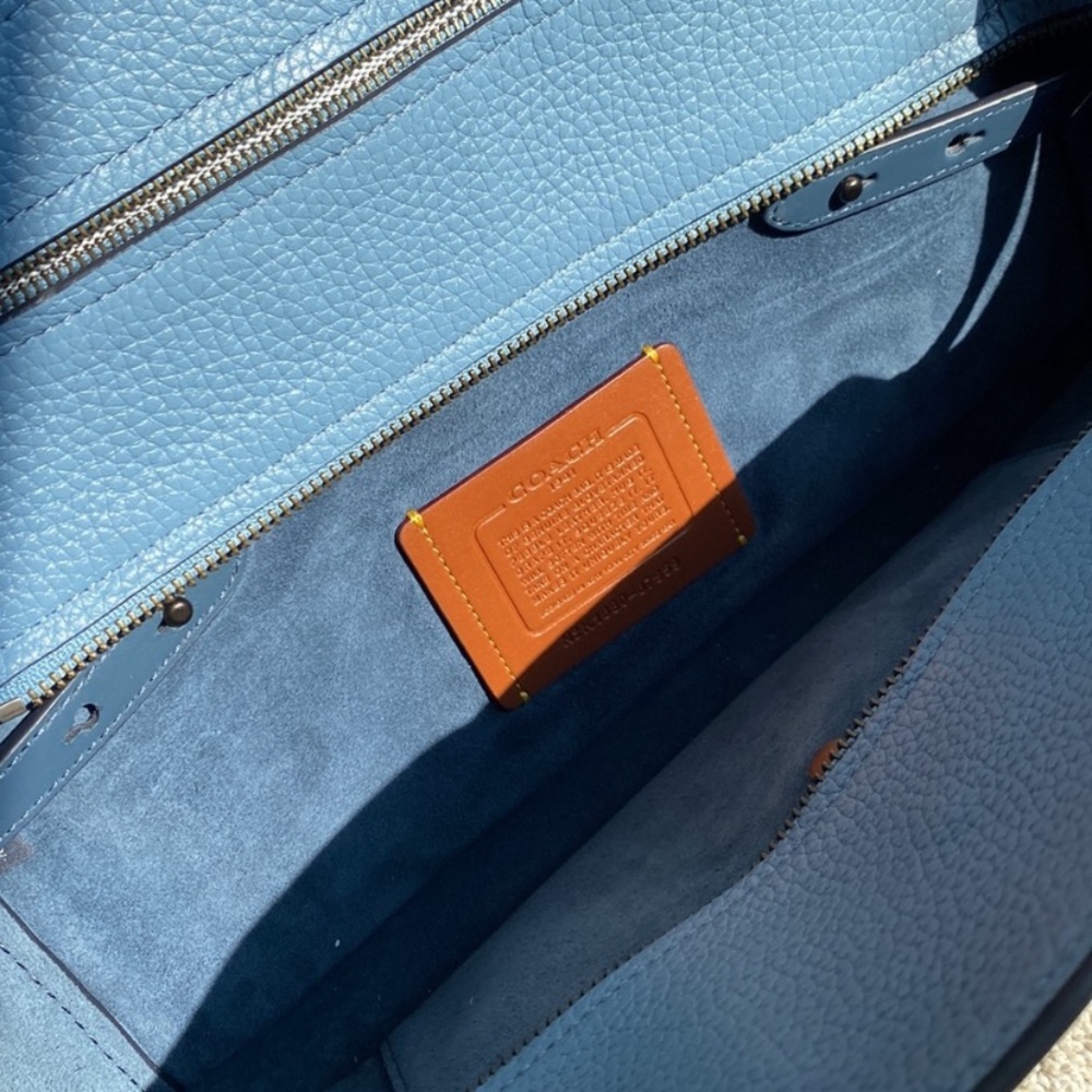 Coach shadow snakeskin Rare wallet as well bundled - Picture 3 of 4